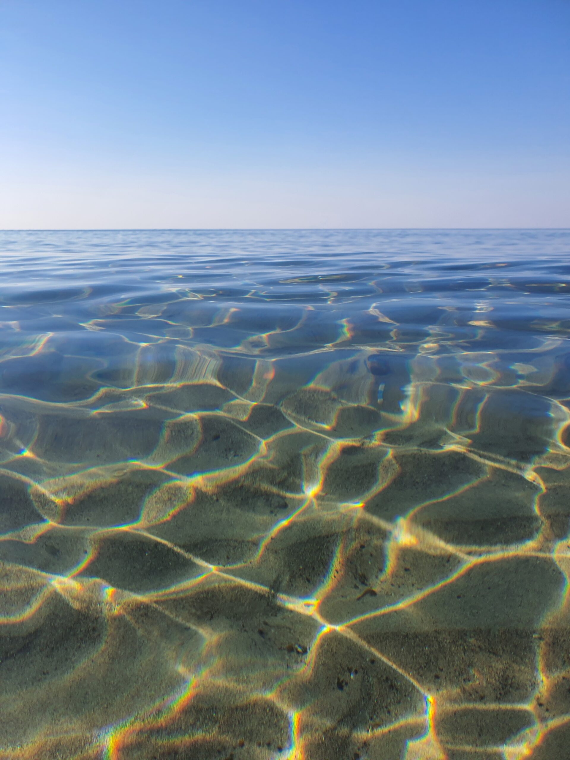 Meer, kristallklar, blau, sonnenreflexe